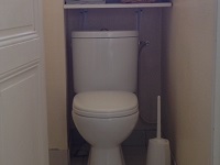 WiCi Next Wand WC mit integriertem Handwaschbecken - Les Bains d'Alexandre (Frankreich - 75) - 1 auf 2 (vorher)